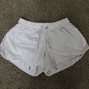 Hotly toffee 4” shirts white